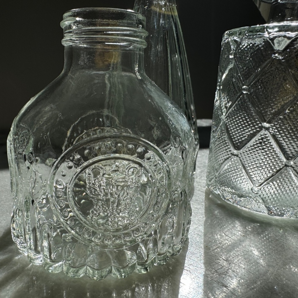 Gorgeous Set 3 Vintage Style Clear Glass Bud Vases Tufted Diamond Decor Embossed - Picture 4 of 14